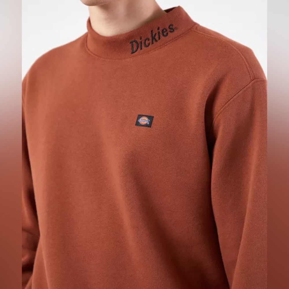 Dickies Men’s rust sweat shirt